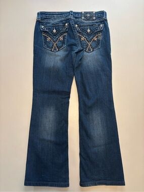 2000s Women’s miss me embroidered boot cut faded jeans with rhinestones